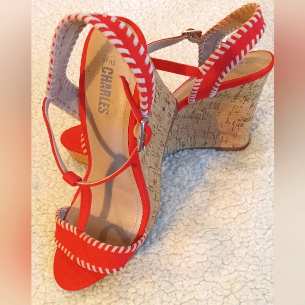 Charles By Charles David Suede Red Faux Cork Wedge T-Strap Sandal | Size: 9.5M
